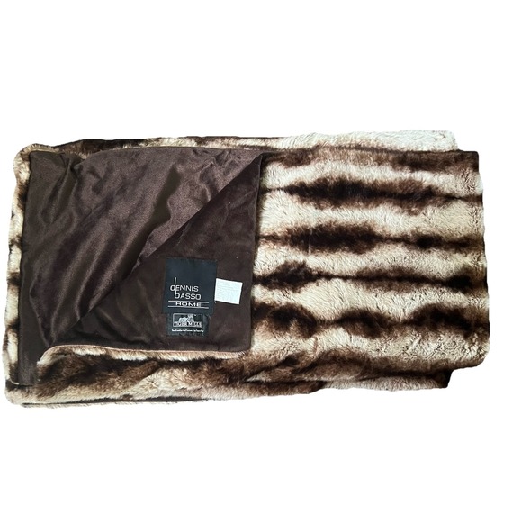 Dennis Basso Home Minky Faux Fur Throw Blanket Chocolate Sable Brown 55"x65"‎ - Picture 1 of 5